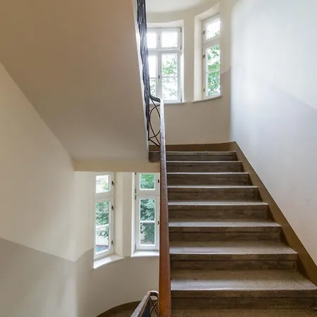 Vintage Charm,3 Bedrooms,old Town 아파트 *