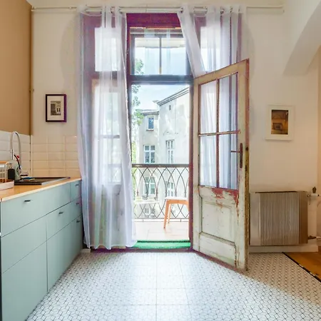 Vintage Charm,3 Bedrooms,old Town 아파트