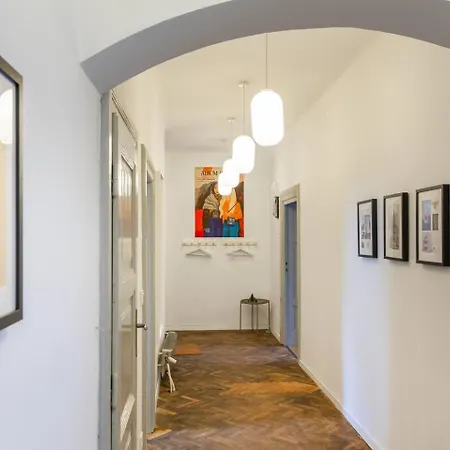 Vintage Charm-3 Bedrooms-old Town *