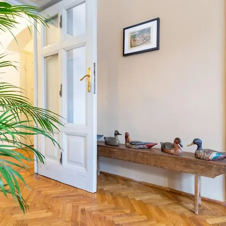 Appartamento Vintage Charm-3 Bedrooms-old Town *